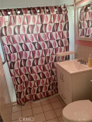 17740 Baltar Street, Reseda (los Angeles), CA 91335