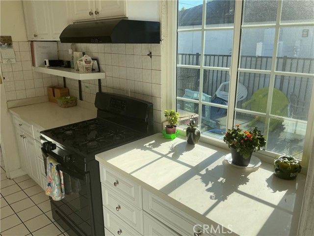 17740 Baltar Street, Reseda (los Angeles), CA 91335