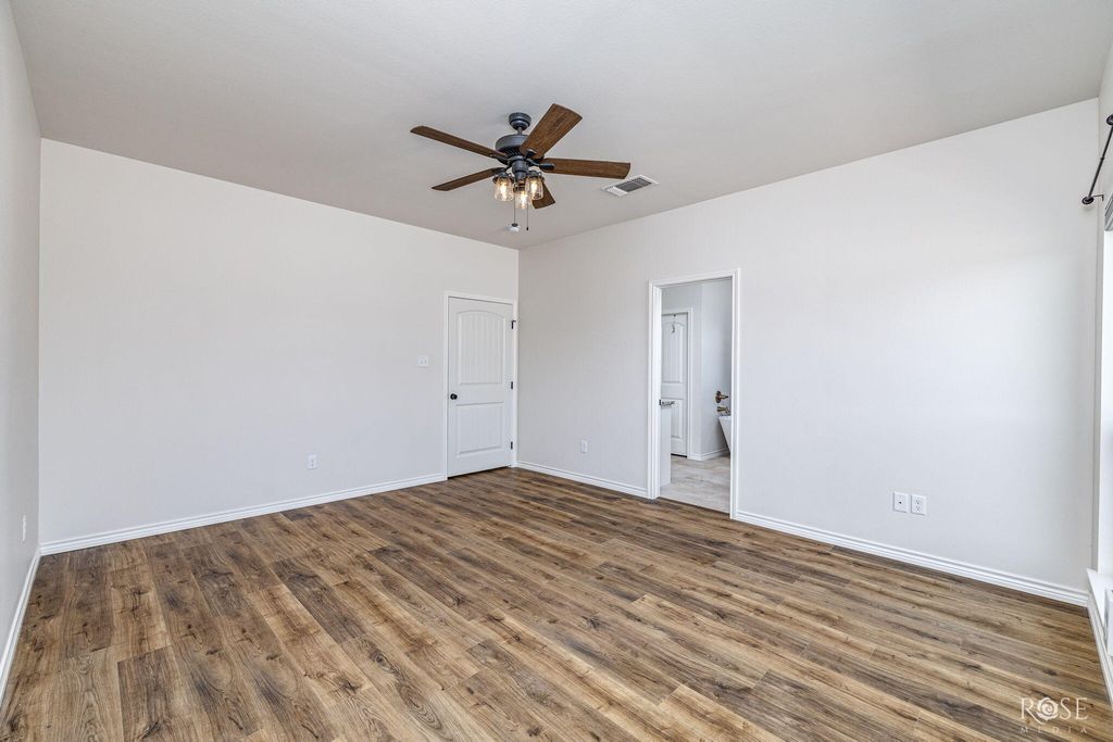 Image 17 of property listing at 1938 Beaty Road, San Angelo, TX 76904