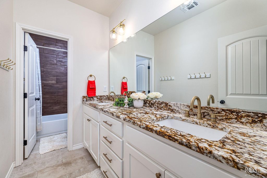 Image 29 of property listing at 1938 Beaty Road, San Angelo, TX 76904