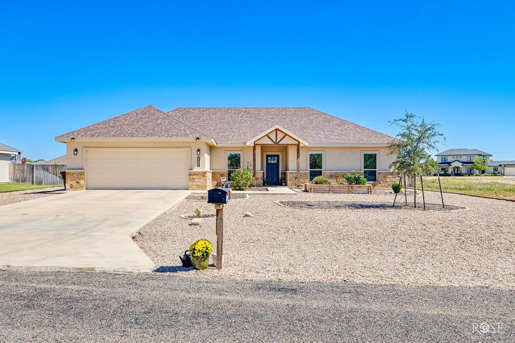 Image 35 of property listing at 1938 Beaty Road, San Angelo, TX 76904