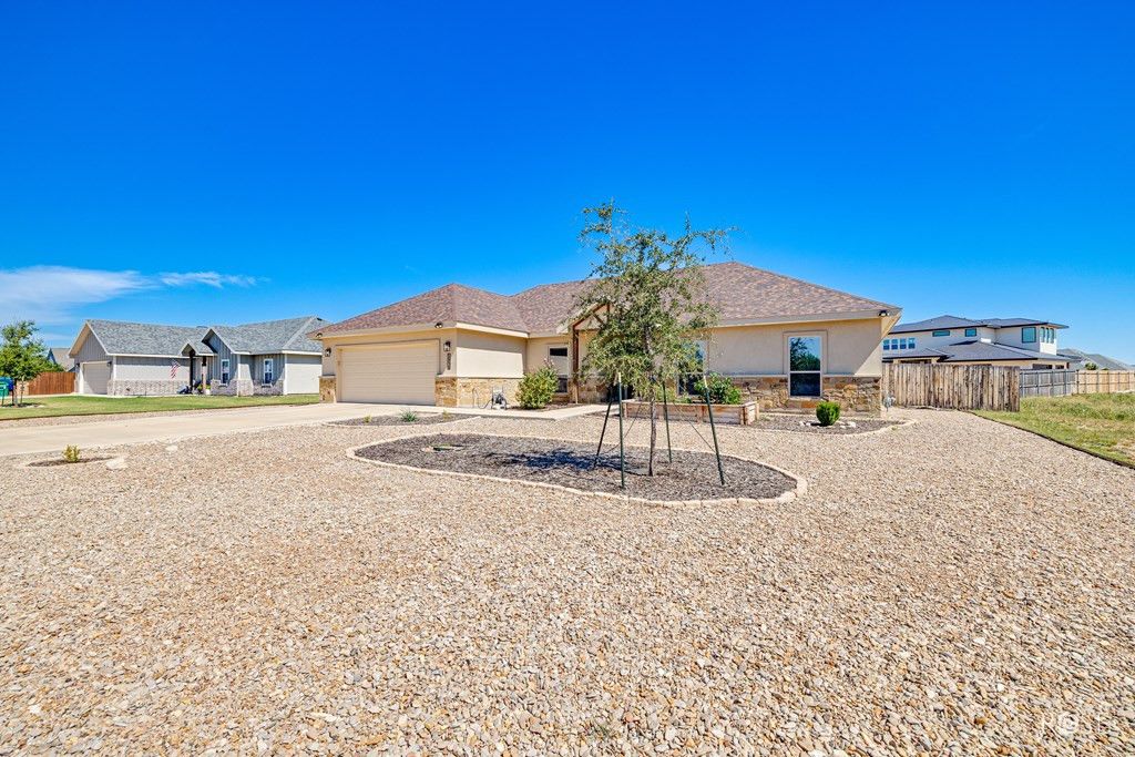 Image 38 of property listing at 1938 Beaty Road, San Angelo, TX 76904