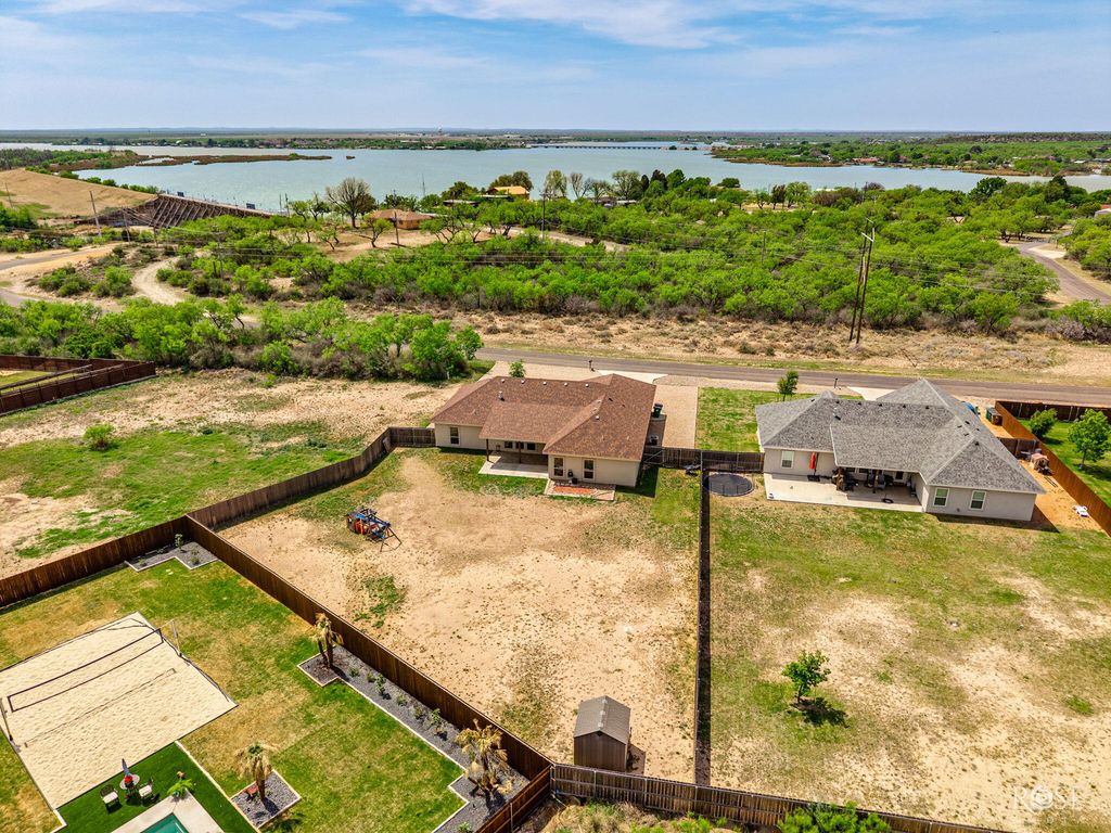 Image 42 of property listing at 1938 Beaty Road, San Angelo, TX 76904