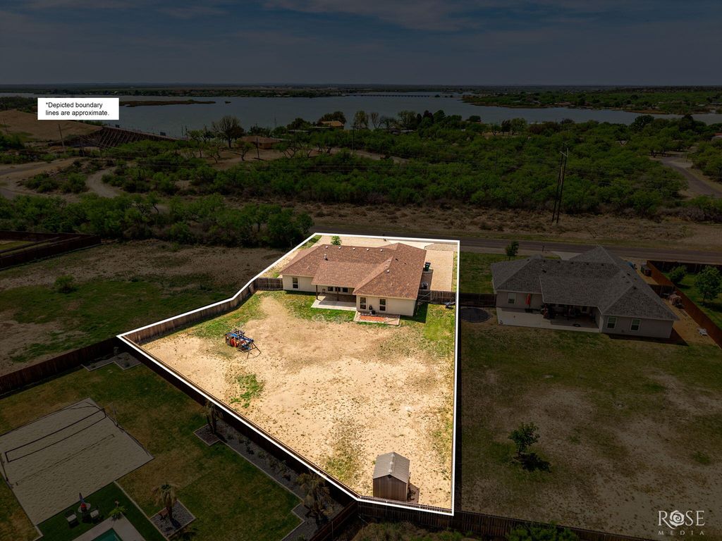Image 43 of property listing at 1938 Beaty Road, San Angelo, TX 76904
