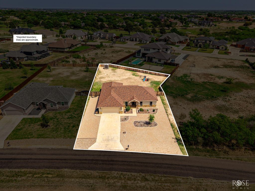 Image 44 of property listing at 1938 Beaty Road, San Angelo, TX 76904