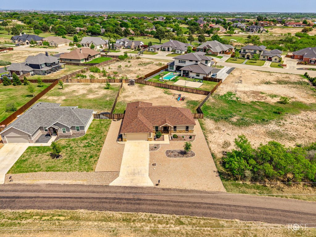 Image 45 of property listing at 1938 Beaty Road, San Angelo, TX 76904