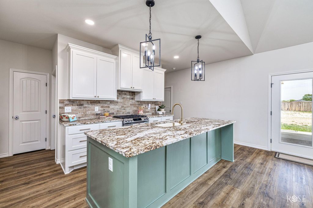 Image 9 of property listing at 1938 Beaty Road, San Angelo, TX 76904