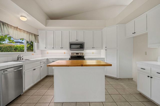 5504 Sun Gold Dr, Salida, CA 95368