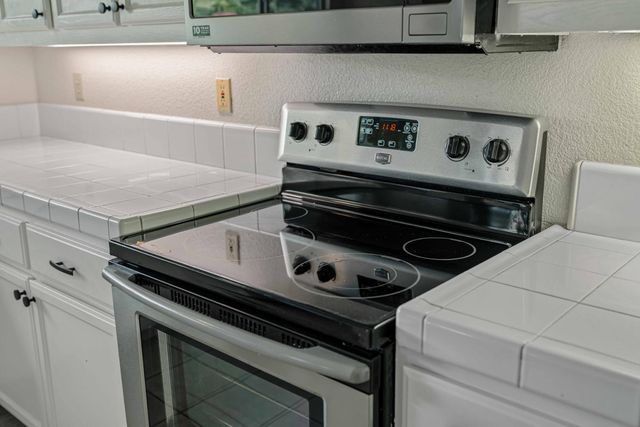 5504 Sun Gold Dr, Salida, CA 95368
