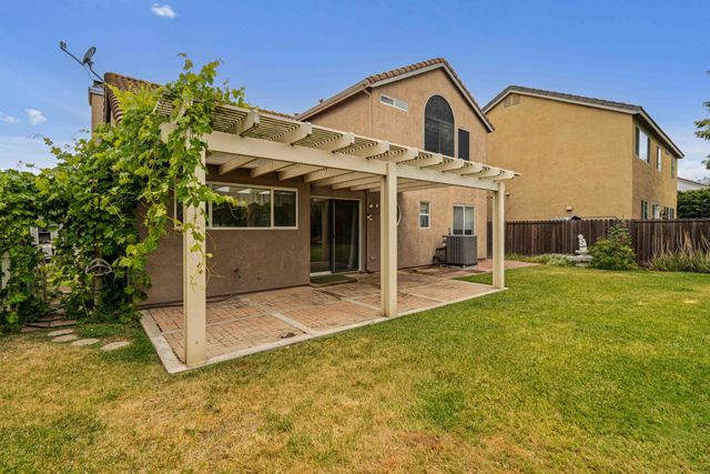 5504 Sun Gold Dr, Salida, CA 95368