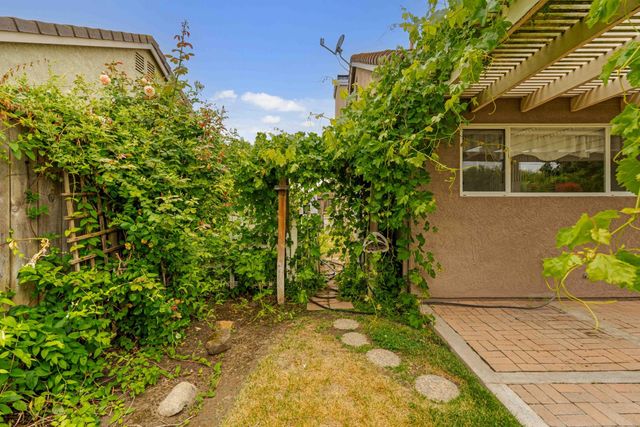 5504 Sun Gold Dr, Salida, CA 95368