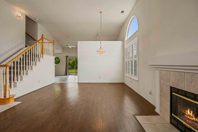 5504 Sun Gold Dr, Salida, CA 95368