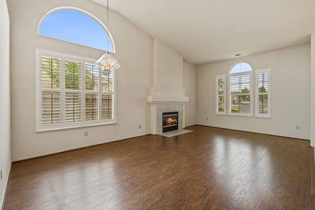 5504 Sun Gold Dr, Salida, CA 95368