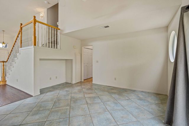 5504 Sun Gold Dr, Salida, CA 95368