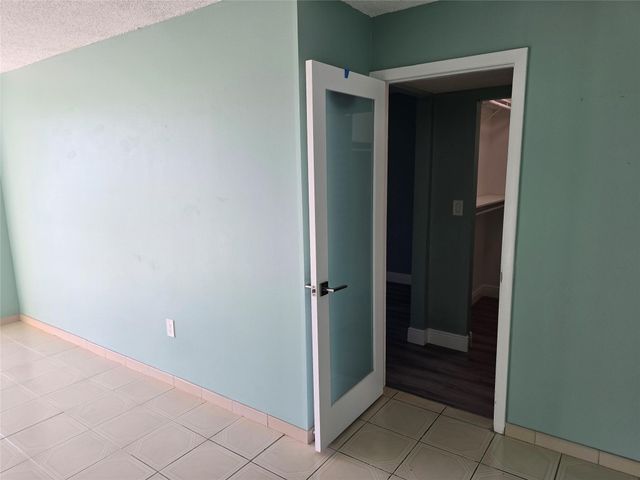 5033 NW 7th St 508, Miami, FL 33126