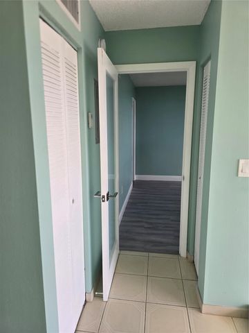 5033 NW 7th St 508, Miami, FL 33126