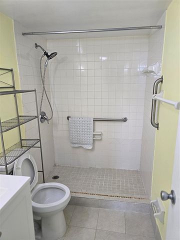 5033 NW 7th St 508, Miami, FL 33126