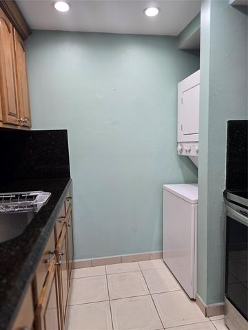 5033 NW 7th St 508, Miami, FL 33126