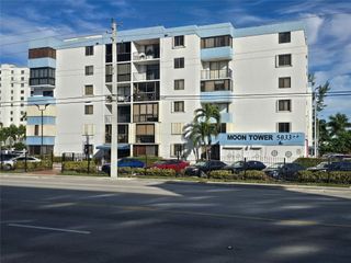 5033 NW 7th St 508, Miami, FL 33126