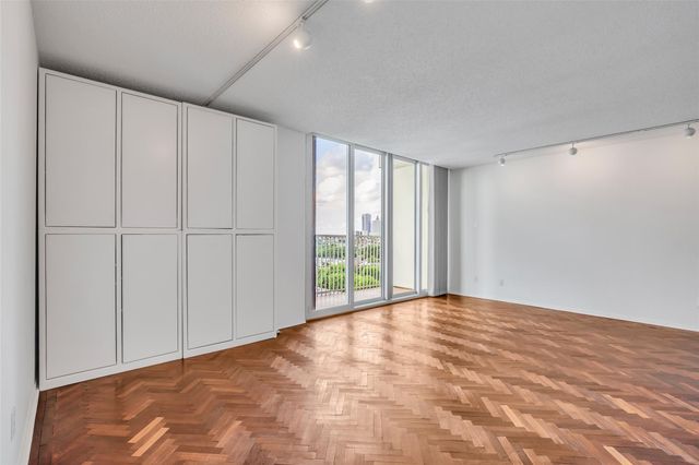 3614 Montrose Boulevard 900, Houston, TX 77006
