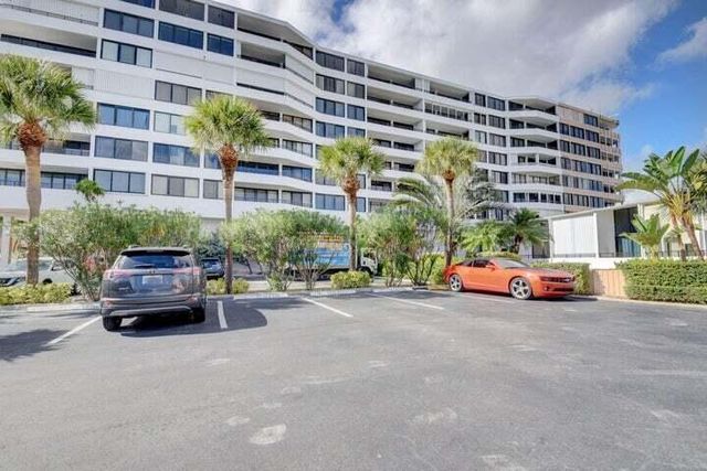 3589 S Ocean Boulevard 614, South Palm Beach, FL 33480