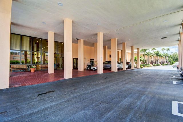 3589 S Ocean Boulevard 614, South Palm Beach, FL 33480