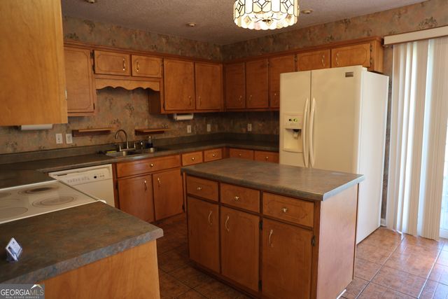 2410 Lee Street, Brunswick, GA 31520