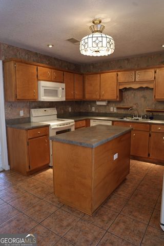 2410 Lee Street, Brunswick, GA 31520