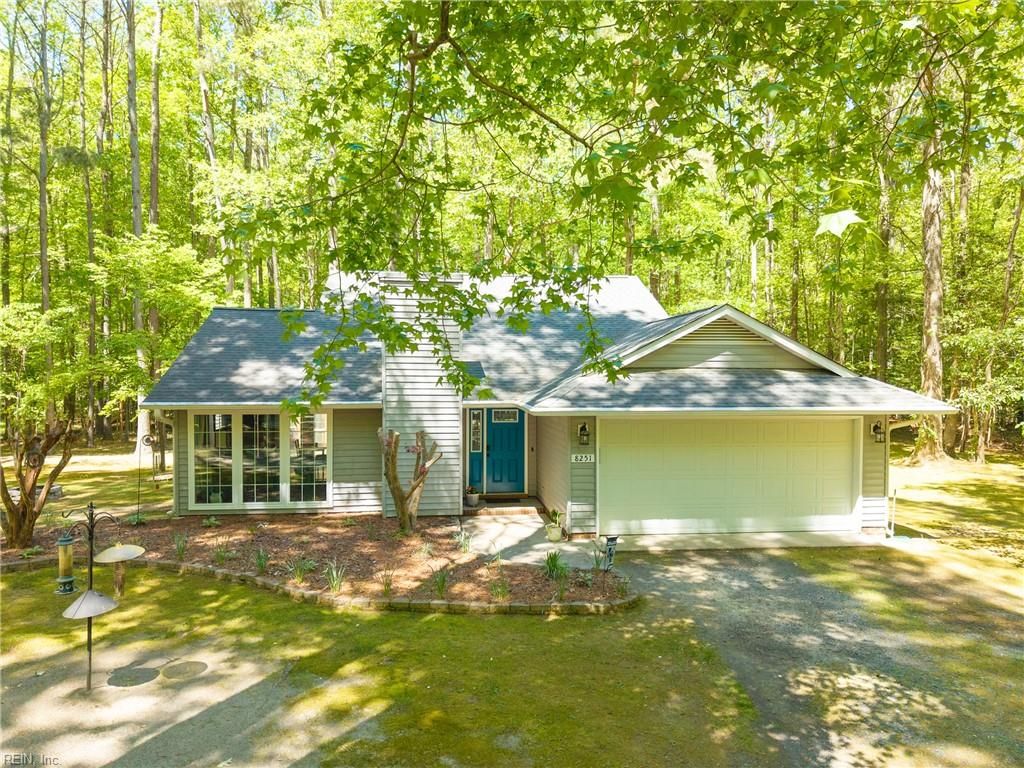 8251 Meandering LN, Gloucester, VA 23061