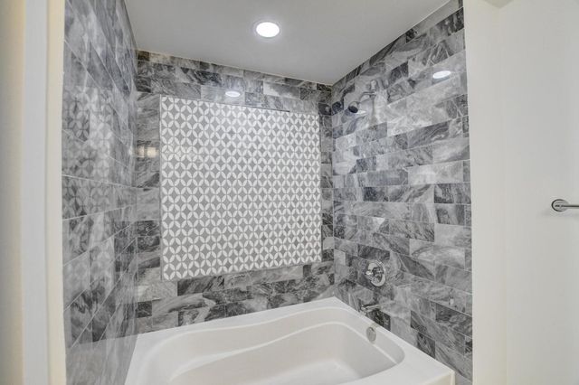 700 E Boynton Beach Boulevard 403, Boynton Beach, FL 33435