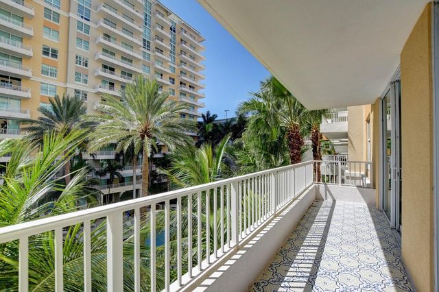 700 E Boynton Beach Boulevard 403, Boynton Beach, FL 33435