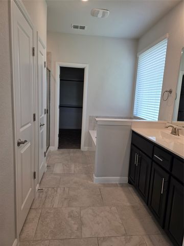 1215 Pacifica Trail, Cleburne, TX 76033