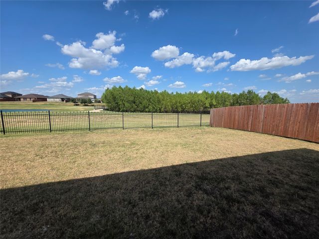 1215 Pacifica Trail, Cleburne, TX 76033