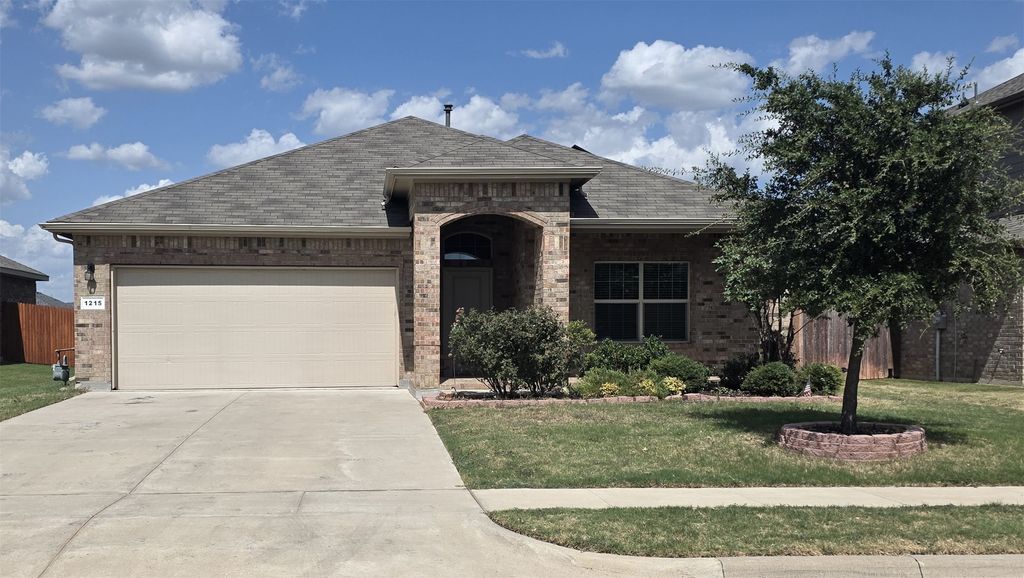 1215 Pacifica Trail, Cleburne, TX 76033