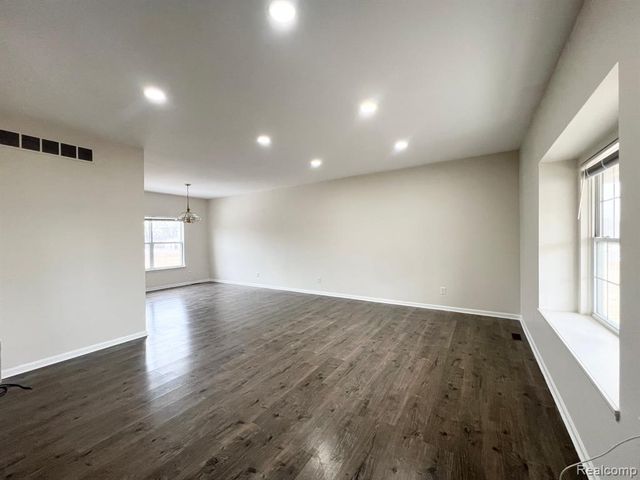 4749 Hickory Pointe Boulevard, Ypsilanti, MI 48197