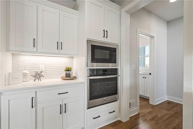 12412 W 184th Street, Overland Park, KS 66013