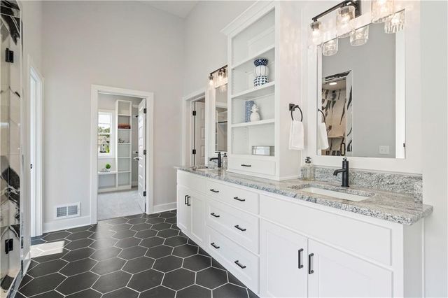 12412 W 184th Street, Overland Park, KS 66013
