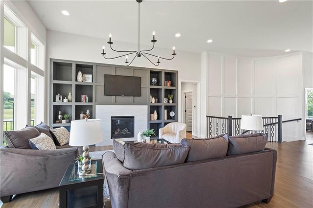 12412 W 184th Street, Overland Park, KS 66013