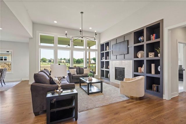 12412 W 184th Street, Overland Park, KS 66013