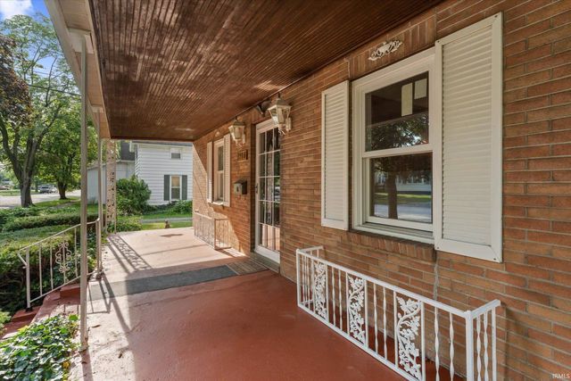 916 E Grove Street, Mishawaka, IN 46545