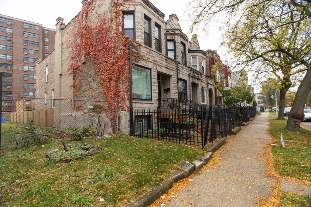 4923 S Champlain Avenue, Chicago, IL 60615 — photo 2