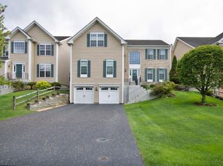 622 Creekside Lane, Fishkill, NY 12524