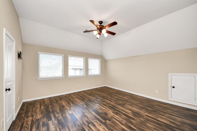 3544 Woods Estates Drive, Conroe, TX 77304