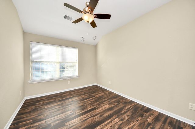 3544 Woods Estates Drive, Conroe, TX 77304