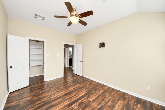 3544 Woods Estates Drive, Conroe, TX 77304