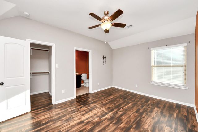 3544 Woods Estates Drive, Conroe, TX 77304