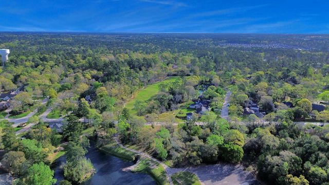 3544 Woods Estates Drive, Conroe, TX 77304