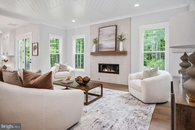 8601 ROSNI WAY, Fredericksburg, VA 22407