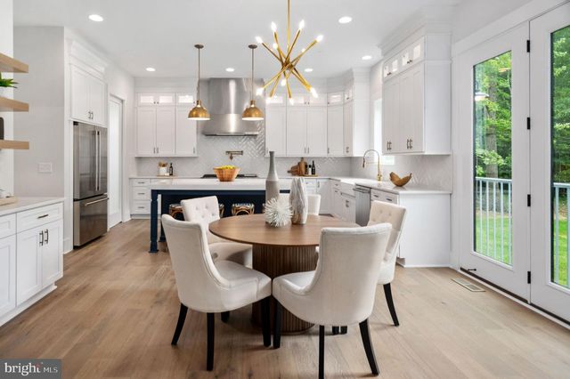 8601 ROSNI WAY, Fredericksburg, VA 22407