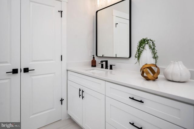 8601 ROSNI WAY, Fredericksburg, VA 22407